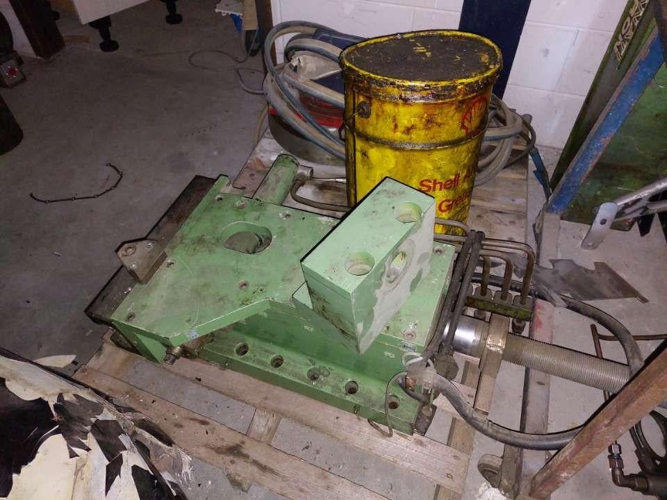 Onderdeel voor buigbank cnc60, 3 laatste foto's is buigbank, Ophalen