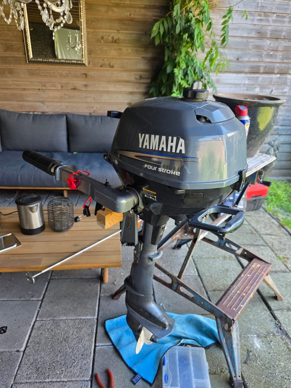 Yamaha 2.5 PK Buitenboordmotor - Perfect voor Bijboot, Ophalen, Minder dan 5 pk, Viertaktmotor, Zo goed als nieuw