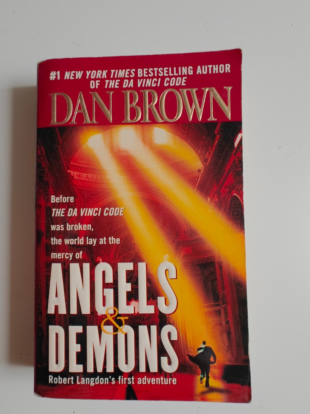Angels & Demons - Dan Brown (Engelse versie), Ophalen of Verzenden, Gelezen, Dan Brown