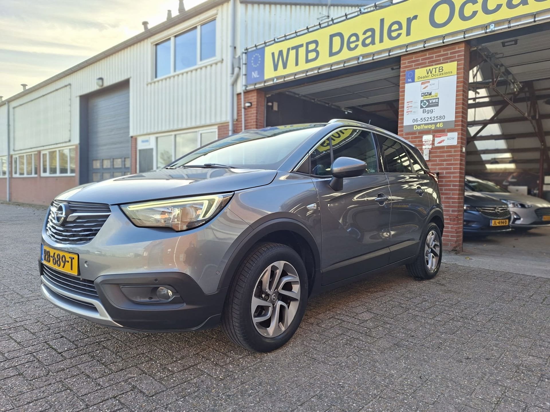 Opel Crossland X 1.2 Turbo Innovation, Trekhaak Dealer o.h.,, Auto's, Gebruikt, Euro 6, 1199 cc, 49 €/maand