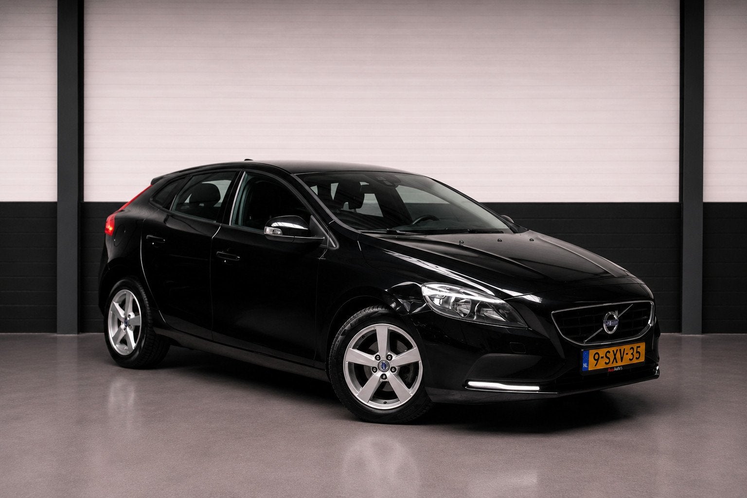 Volvo V40 1.6 D2 R-Design l Navi PDC Climate Cruise Control, Auto's, Volvo, Voorwielaandrijving, Euro 5, Gebruikt, 4 cilinders