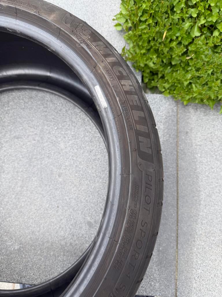 Michelin Pilot Sport 4 S 255/35 ZR19 zomerband, Auto-onderdelen, Banden en Velgen, 19 inch, Gebruikt, 255 mm, Ophalen of Verzenden