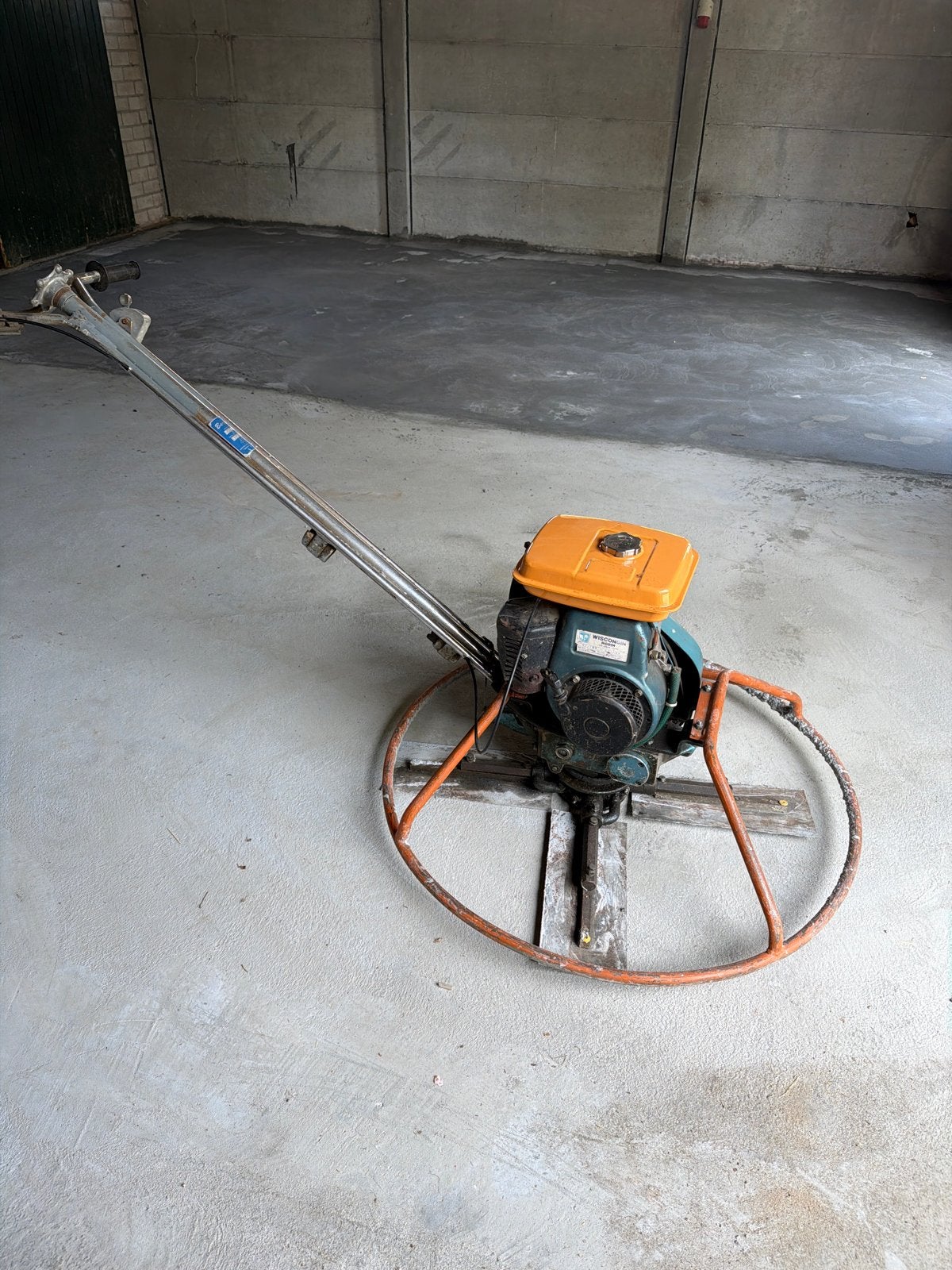Betonvlinder / Vlinder voor betonvloeren, Ophalen, Gebruikt