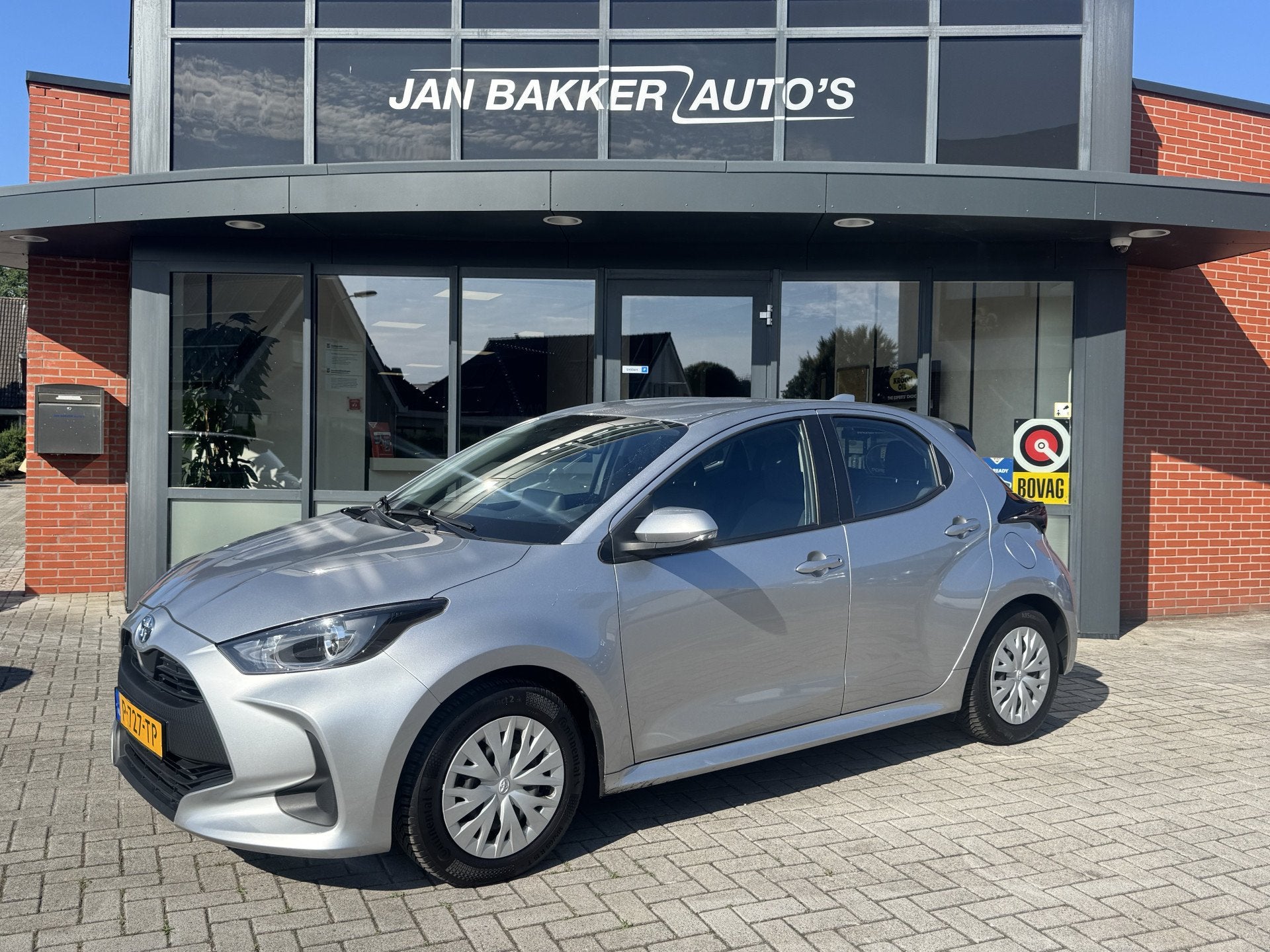 Toyota Yaris 1.5 Hybrid Active  Navigatie  Automaat, Auto's, Toyota, 12 maanden, Gebruikt, 450 kg, 49 €/maand