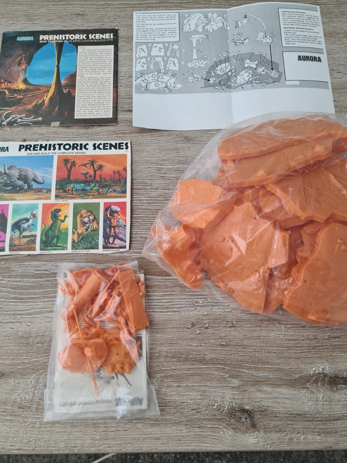 Aurora Prehistoric Scenes Cave Modelbouw Kit - Vintage, Ophalen of Verzenden, Zo goed als nieuw, Overige merken