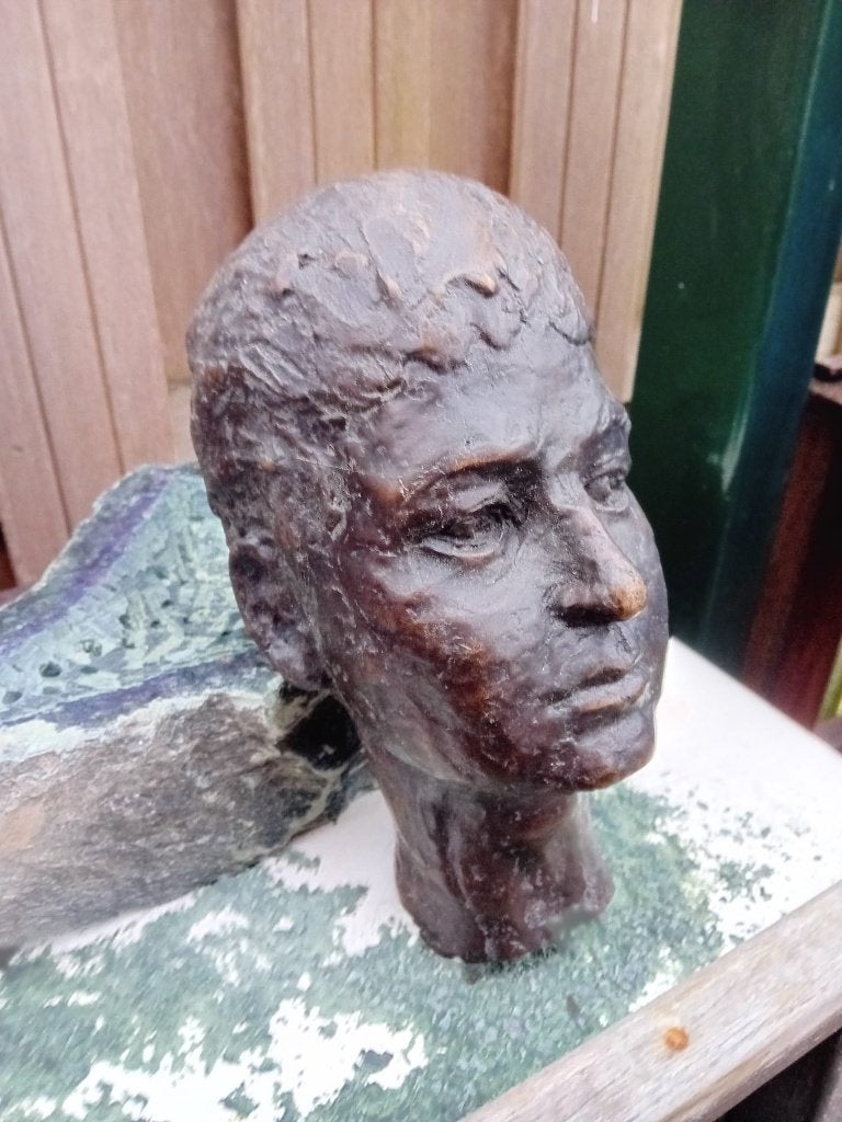 Bronze beelden, Ophalen, Brons