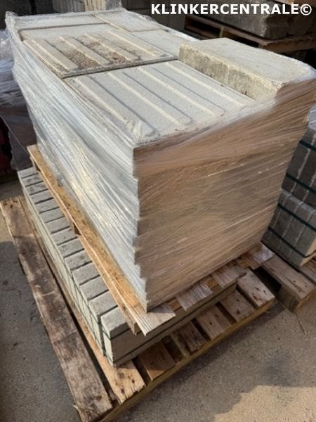 39 stuks wit betontegels 30x15x4,5cm halve stoep/tuintegels, Verzenden, Nieuw, 10 m² of meer, Bij dit product niet bekend.