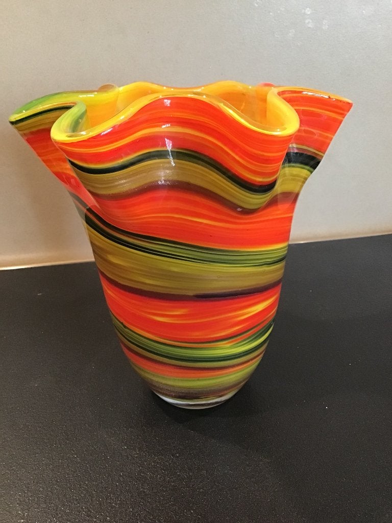 Mooie veelkleurige vaas., Ophalen, Met patroon/structuur, 18 cm, Glas