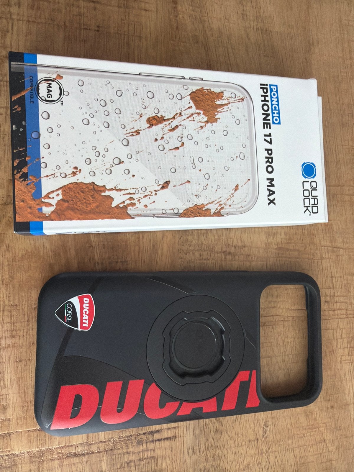 Quad Lock Hoesje iPhone 17 Pro Max Ducati + Poncho, Ophalen, Nieuw, Hoesje of Tasje