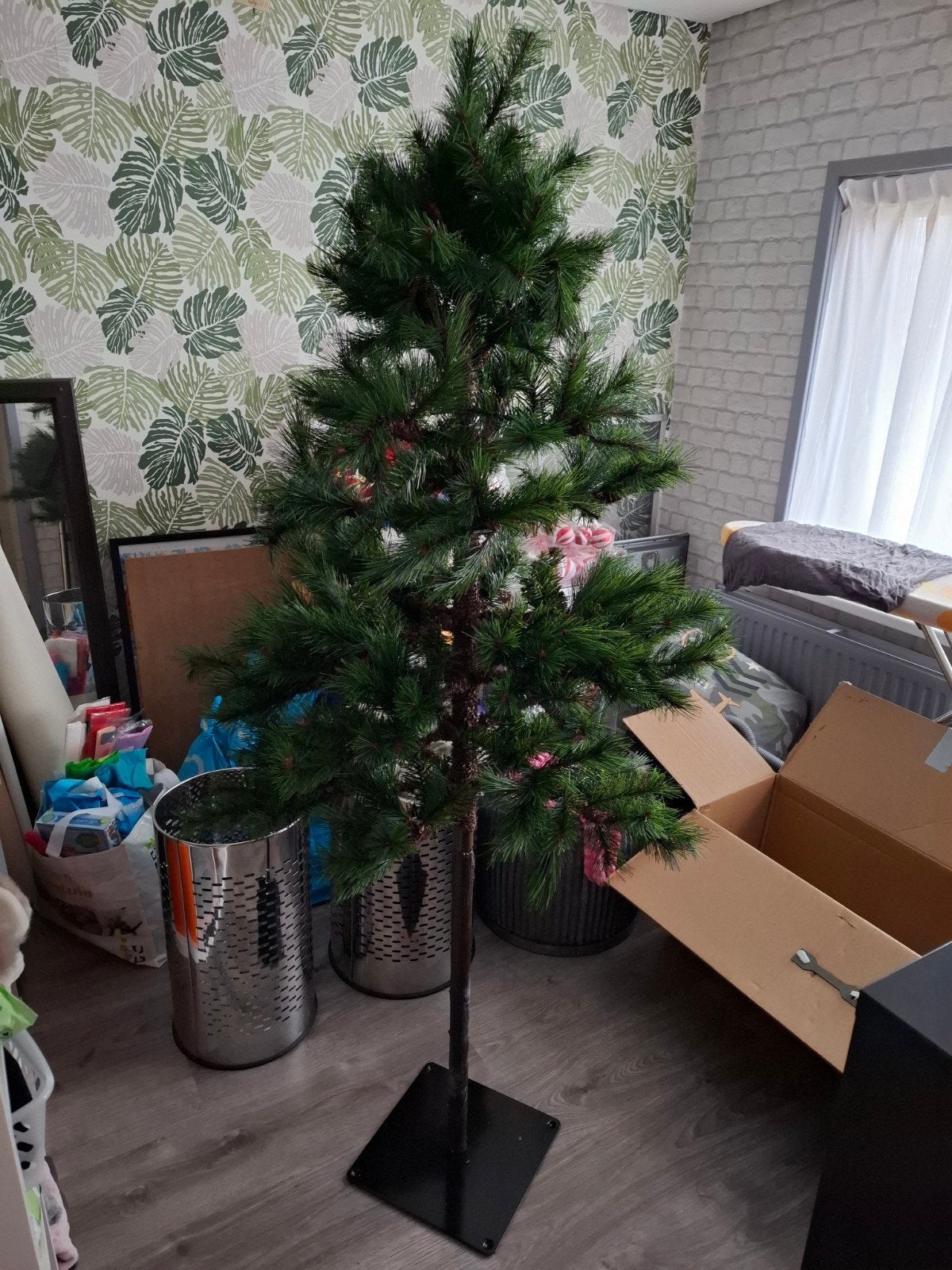 Kunstkerstboom op stam, Ophalen, Zo goed als nieuw