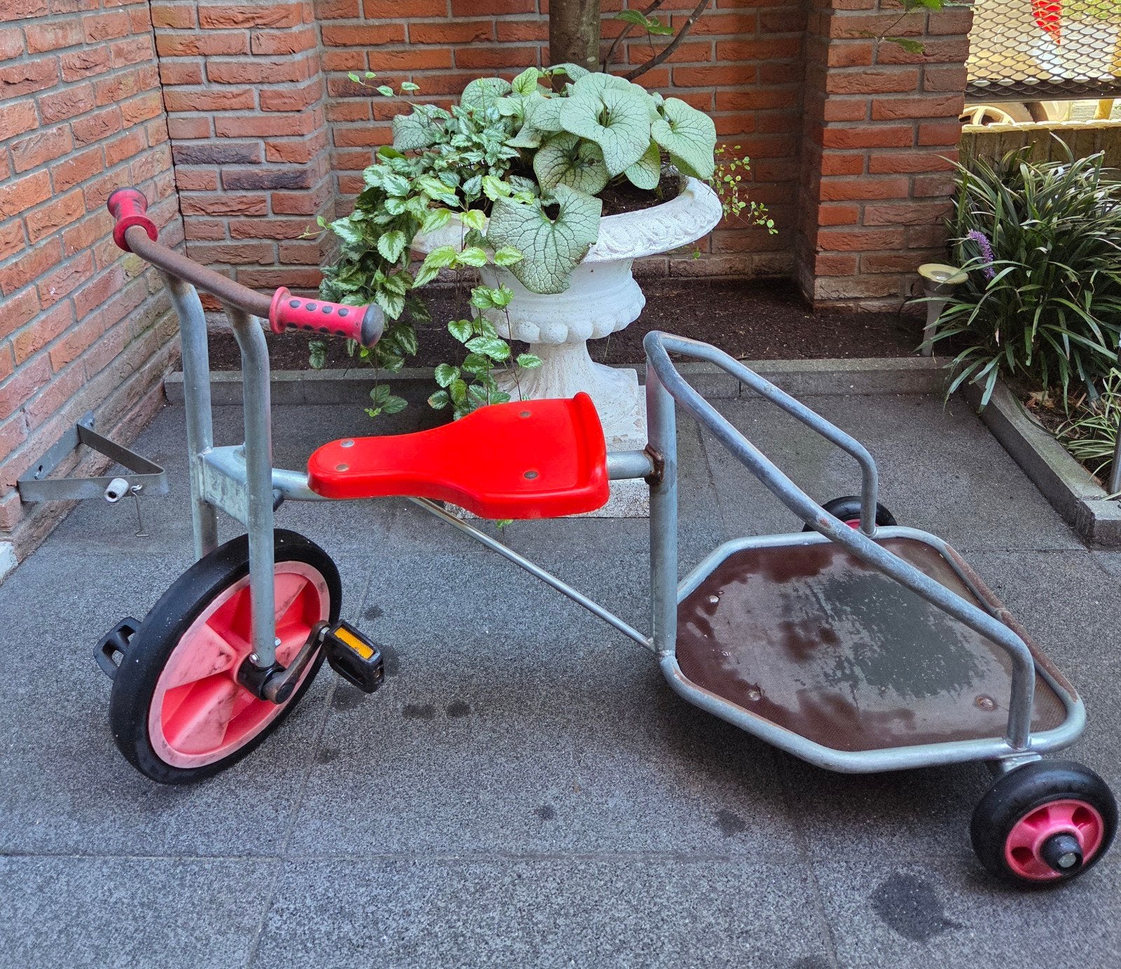 Driewieler Saw! Halloween of gewoon lekker fietsen, Ophalen, Gebruikt, Terugtraprem