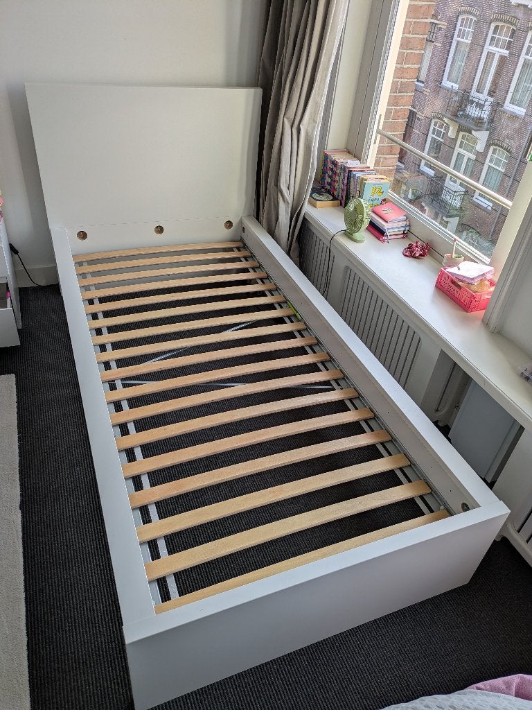 Single Bed Frame with Mattress – White (90  200 cm), Huis en Inrichting, Slaapkamer | Bedden, Ophalen, Gebruikt, 90 cm, Eenpersoons