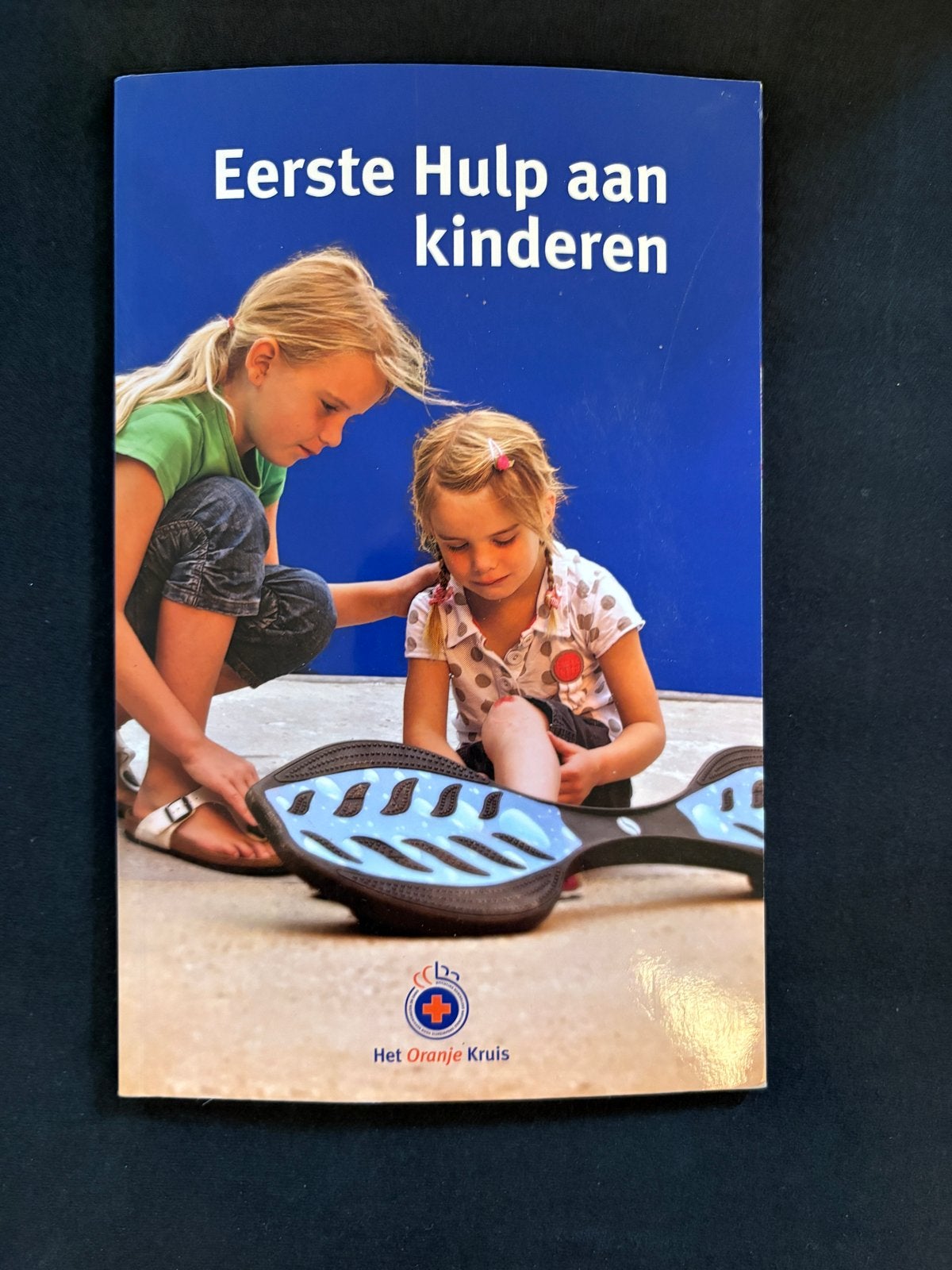 Eerste Hulp aan kinderen - Het Oranje Kruis, Ophalen of Verzenden, Zo goed als nieuw, Overige uitgevers, Nederlands