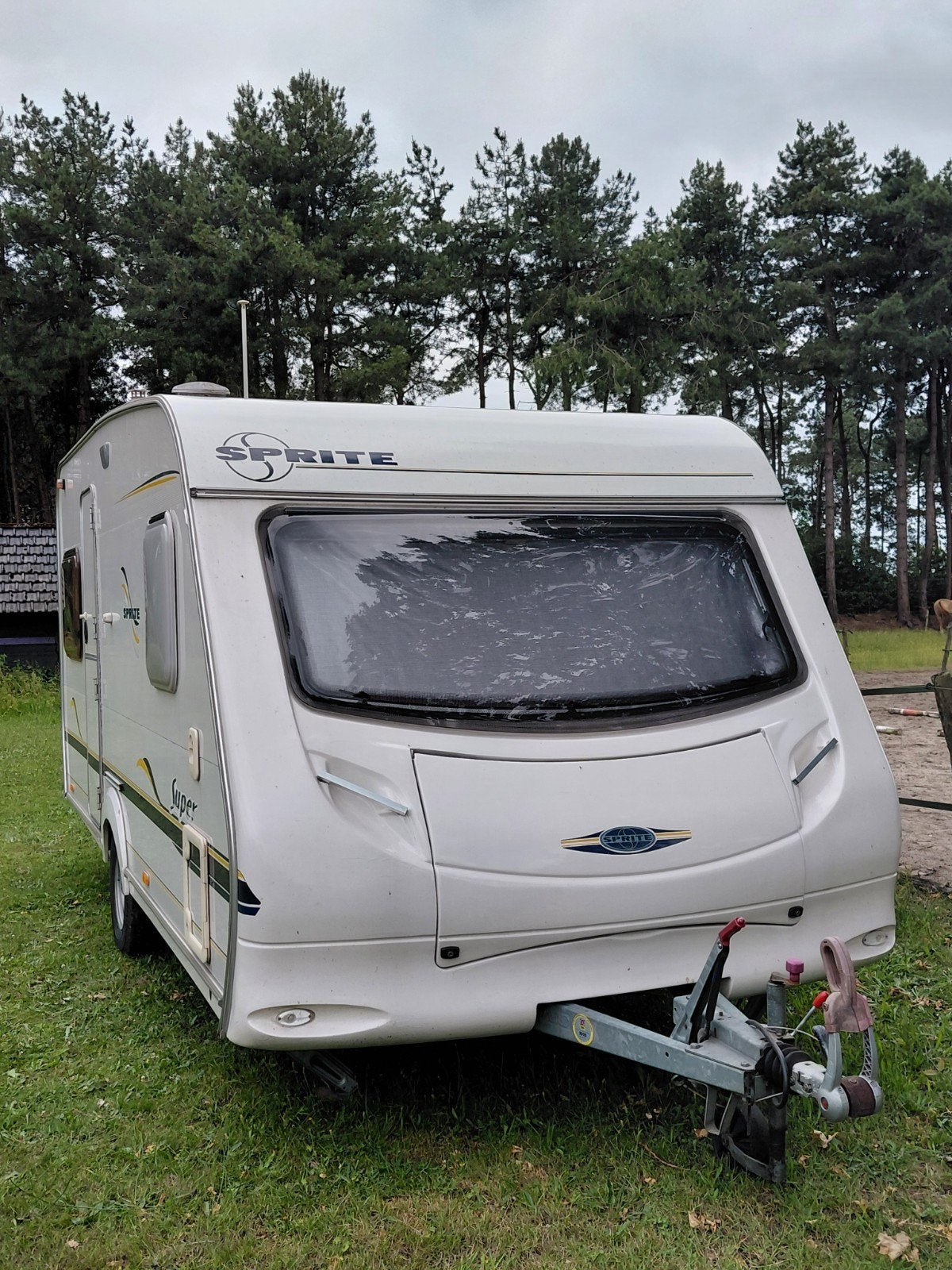 Sprite Super 450 caravan/Mover/ fransbed/ rondzit/ 2 luifels, Omvormbare zithoek, Rondzit, Particulier, Luifel