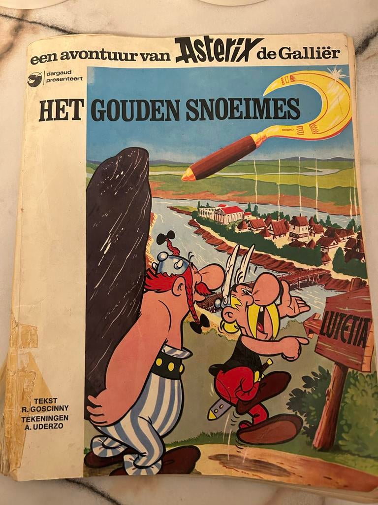 Asterix de Galliër: Het Gouden Snoeimes (Vintage), Boeken, Stripboeken, Eén stripboek, Ophalen of Verzenden, Gelezen