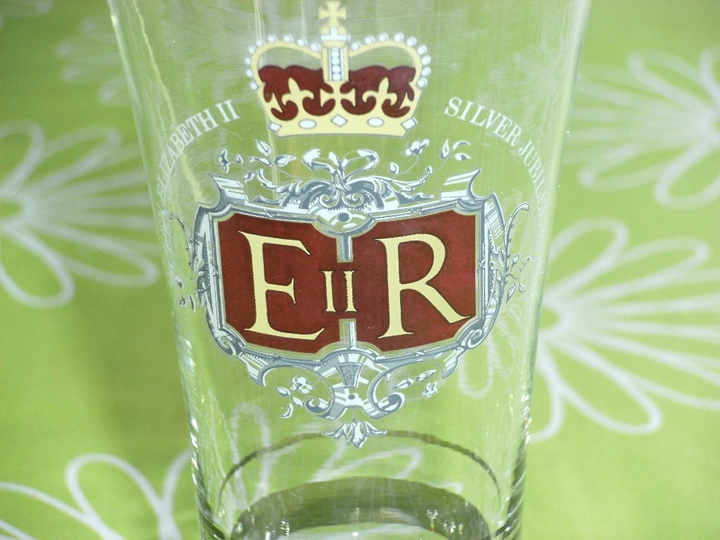 Glas zilveren jubileum Queen Elisabeth 1977, Ophalen of Verzenden, Zo goed als nieuw