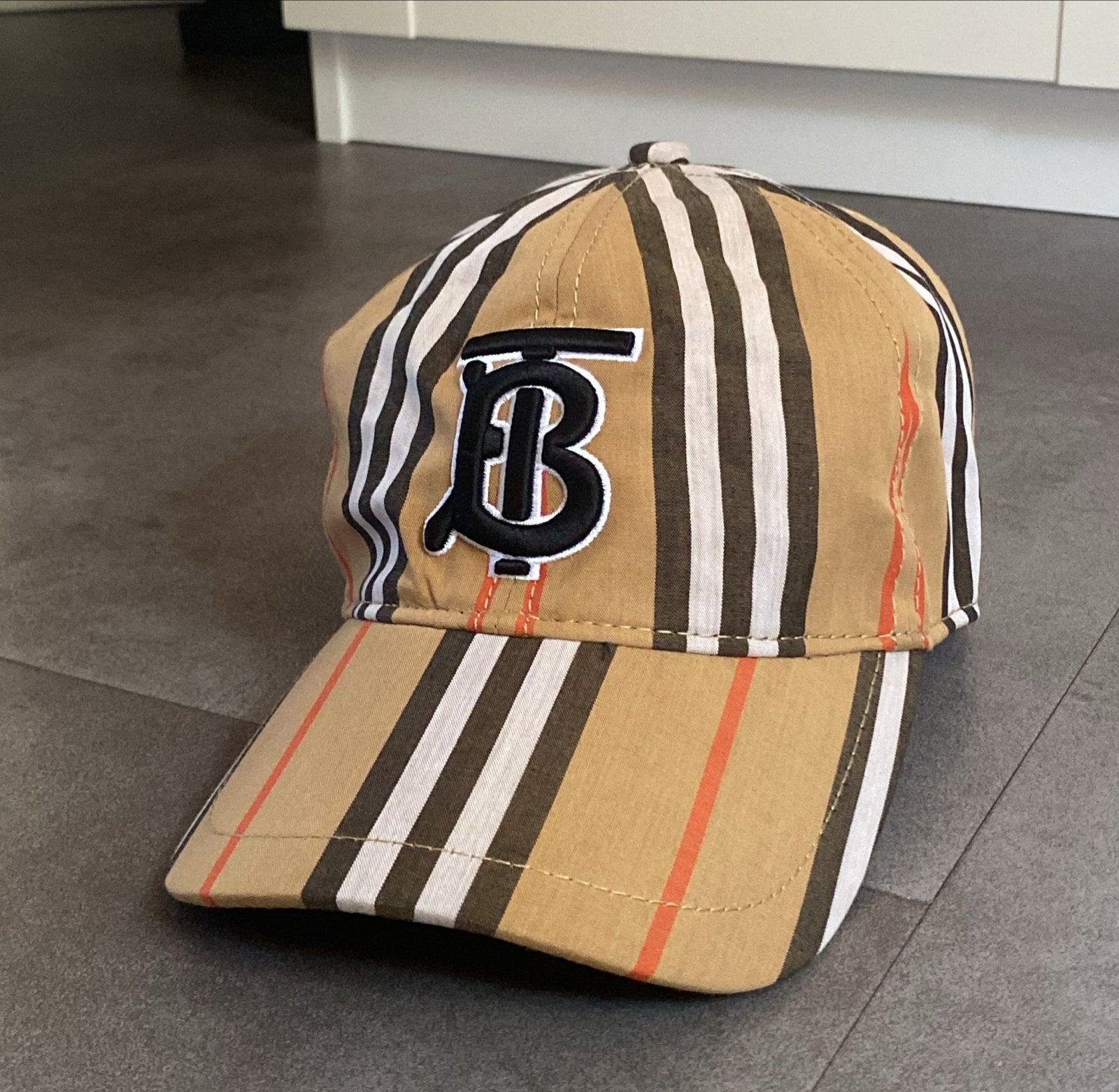 Burberry pet met TB-monogram en Vintage Check, Kleding | Dames, Verzenden, Zo goed als nieuw, One size fits all, Pet