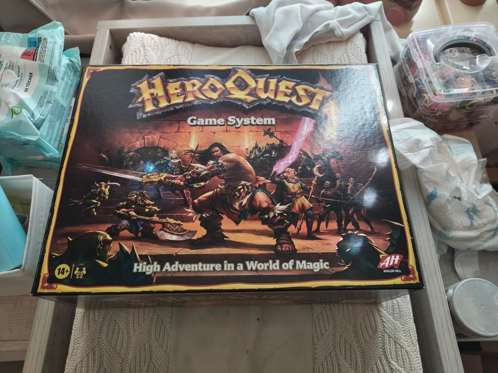 HeroQuest Game System - High Adventure in a World of Magic, Hobby en Vrije tijd, Drie of vier spelers, Ophalen of Verzenden, Zo goed als nieuw