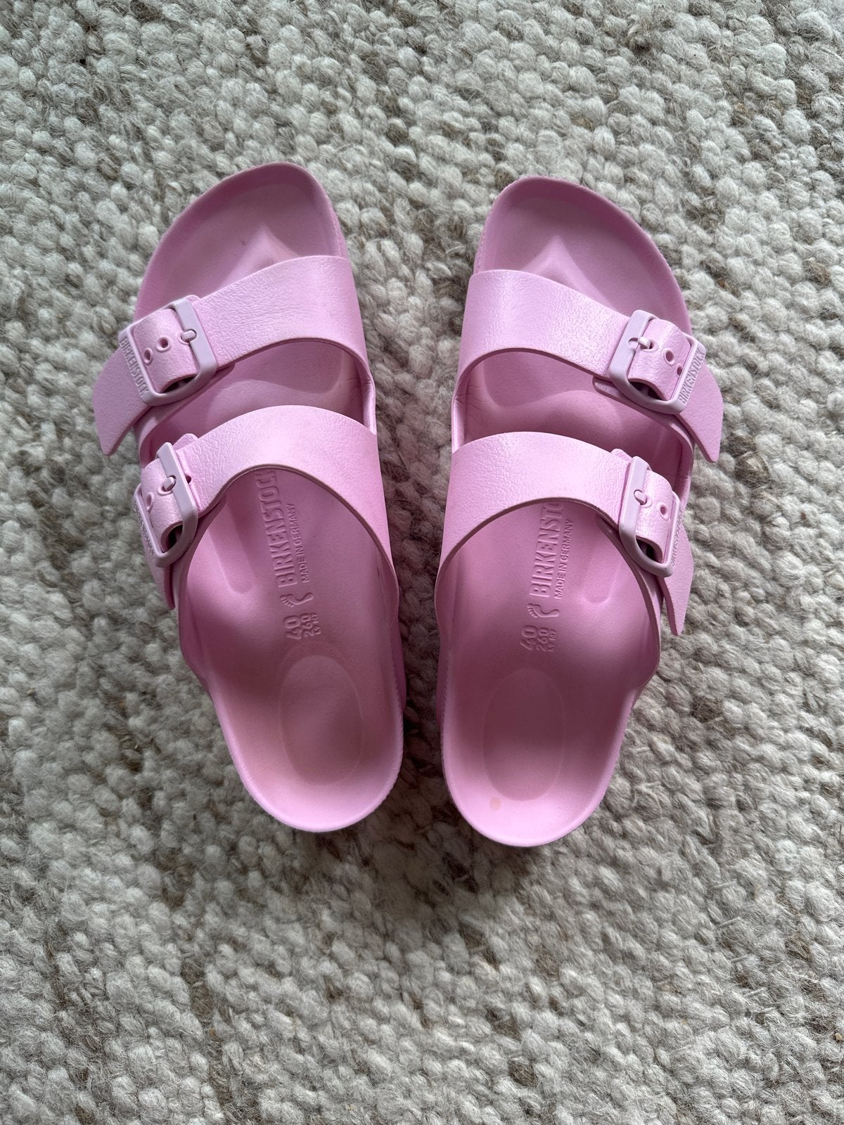 Roze Birkenstock slippers maat 40, Kleding | Dames, Schoenen, Slippers, Ophalen of Verzenden, Zo goed als nieuw, Roze