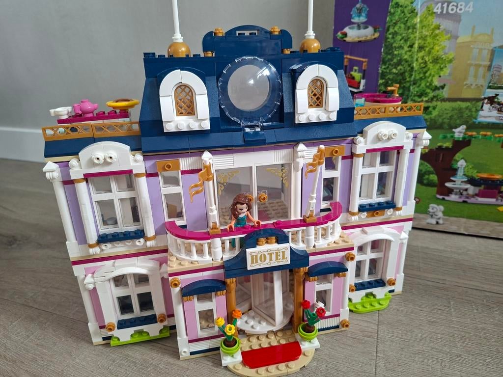 Party Lego Friends héél veel. Grote kist vol., Lego, Friends, Ophalen of Verzenden, Zo goed als nieuw