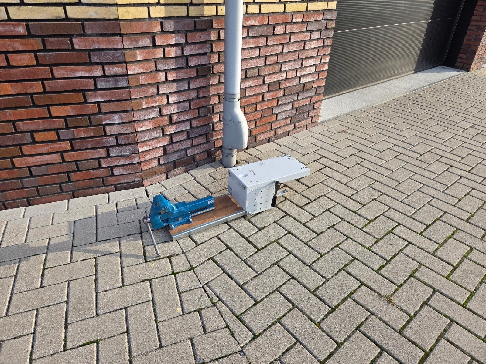 sortimo bankschroef uitklapsysteem bedrijfswagen inrichting, Ophalen