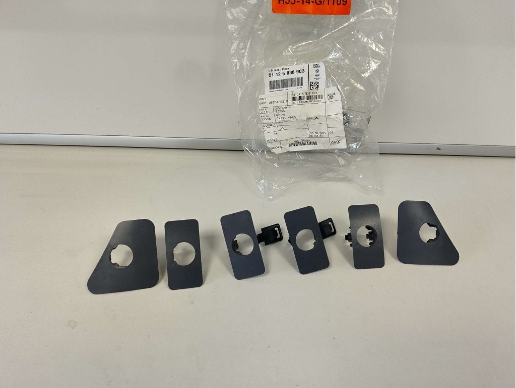 MINI F66 	Set bevestiging PDC-sensor achter 51125B389C3, Niet ingevuld, Niet ingevuld, Nieuw, Ophalen of Verzenden