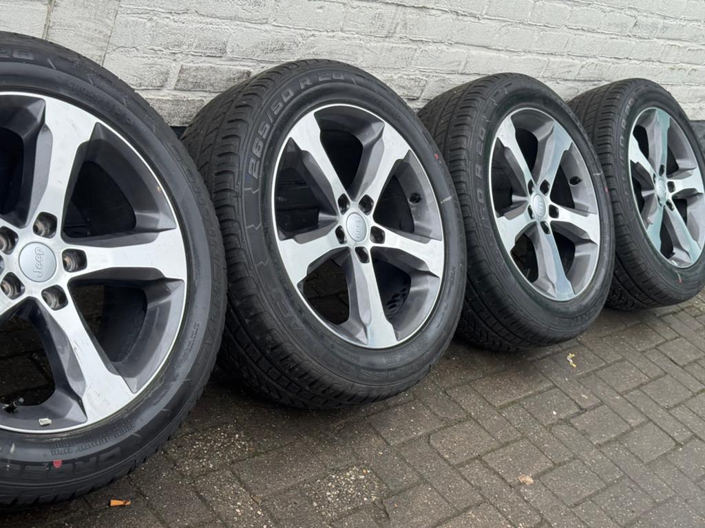 20 inch jeep  Grand Cherokee velgen banden, Auto-onderdelen, Banden en Velgen, 265 mm, Banden en Velgen, Ophalen of Verzenden