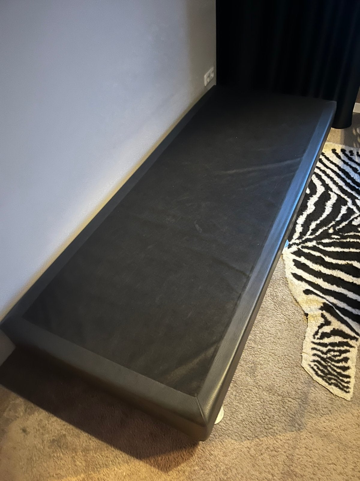 Boxspring 1 persoons leer zwart, Ophalen, 90 cm, Eenpersoons, Zwart
