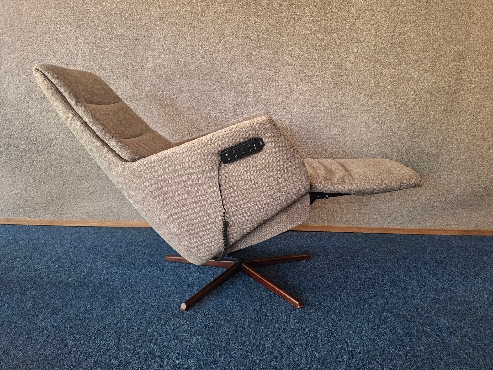 Sta op relax fauteuil Prominent ZGAN extra luxe op accu 🔋, Minder dan 75 cm, Hoofdstraat 60 Schijndel, Ophalen of Verzenden, Zo goed als nieuw