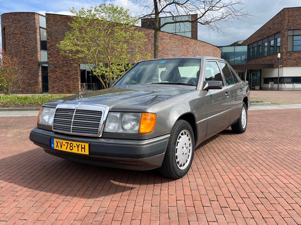 Mercedes-Benz 200-Serie 2.6 260E W124 AUT U9 1990 Grijs APK, Auto's, Automaat, 1440 kg, 2597 cc, 160 pk