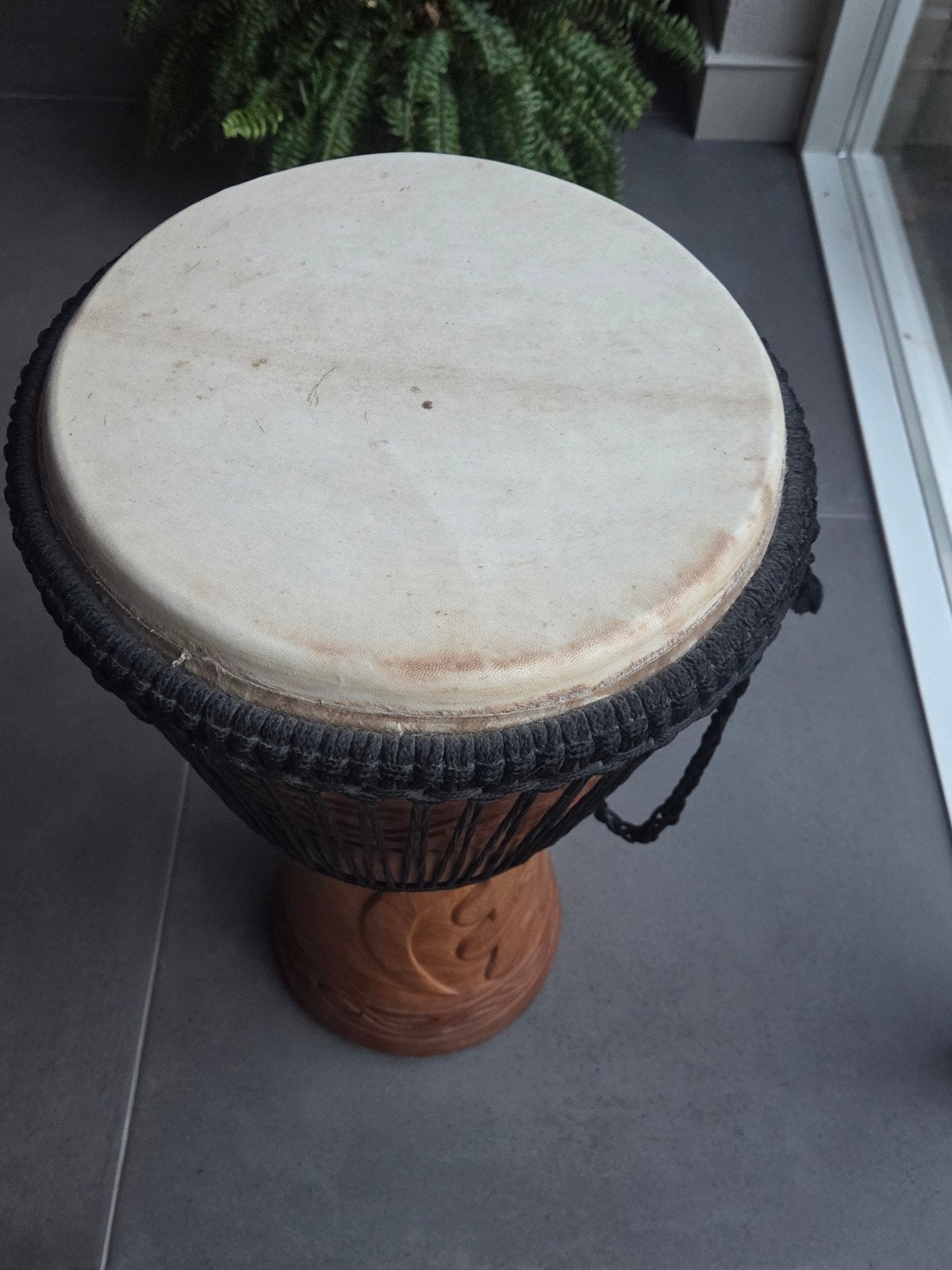 Mooie handgesneden djembe - Afrikaanse trommel, Ophalen, Zo goed als nieuw, Trommel