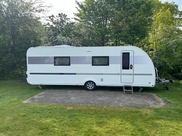 Adria 663 HT Alpina, Caravans en Kamperen, Rondzit, 7 tot 8 meter, Queensbed, Particulier