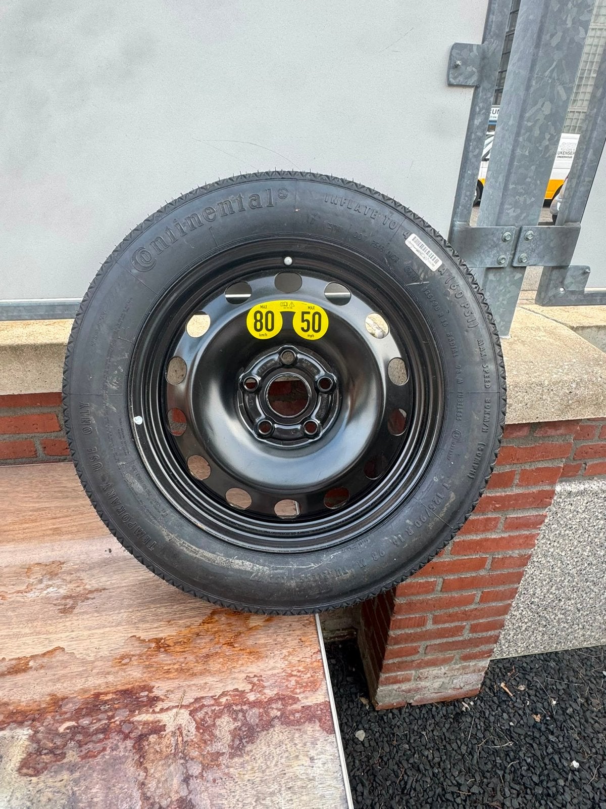 Continental thuiskomer 125/90 R16 NIEUW, Ophalen, Nieuw