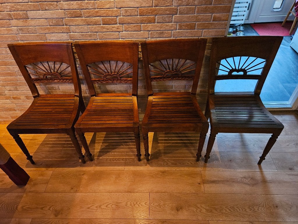 4 hardhouten stoelen, Huis en Inrichting, Ophalen, Gebruikt, Bruin, Vier