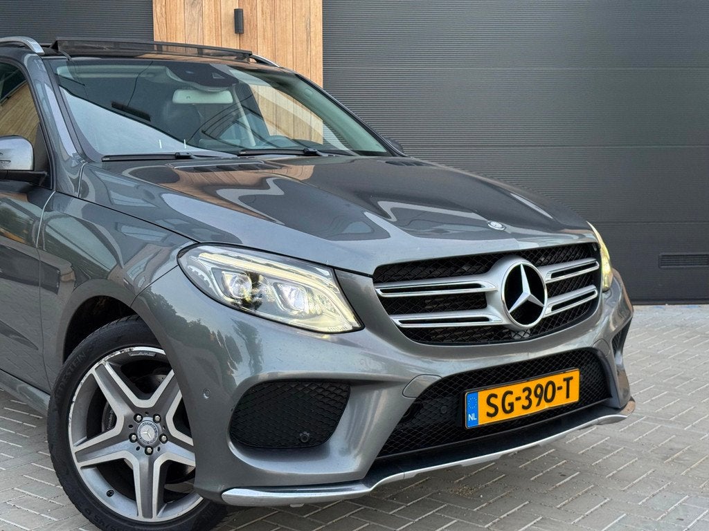 Mercedes-Benz GLE-klasse 350d 4MATIC AMG (bj 2017) PANO|LEER, Auto's, Mercedes-Benz, Automaat, 15 km/l, Gebruikt, GLE