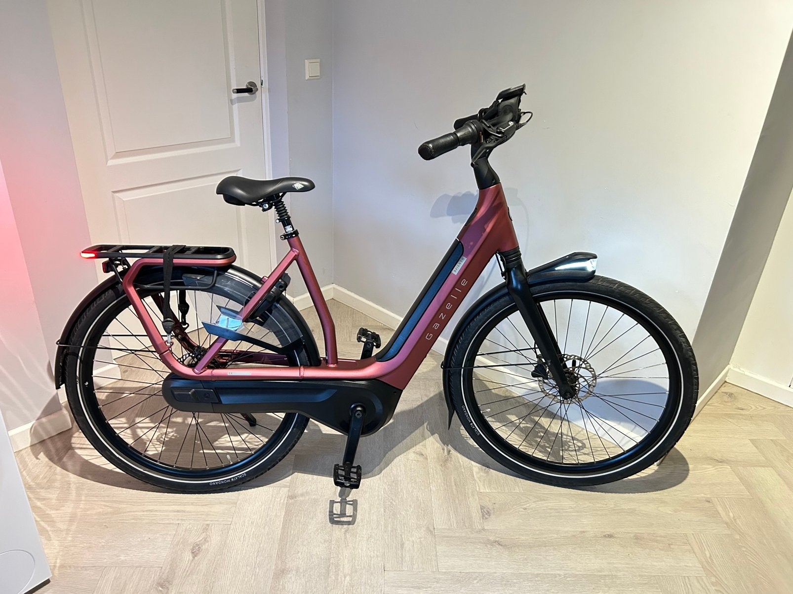 PRACHTSTAAT Gazelle Avignon C8 2022 57cm 625wh 3800km dames, Fietsen en Brommers, Gazelle, Gazelle, Ophalen of Verzenden, Zo goed als nieuw
