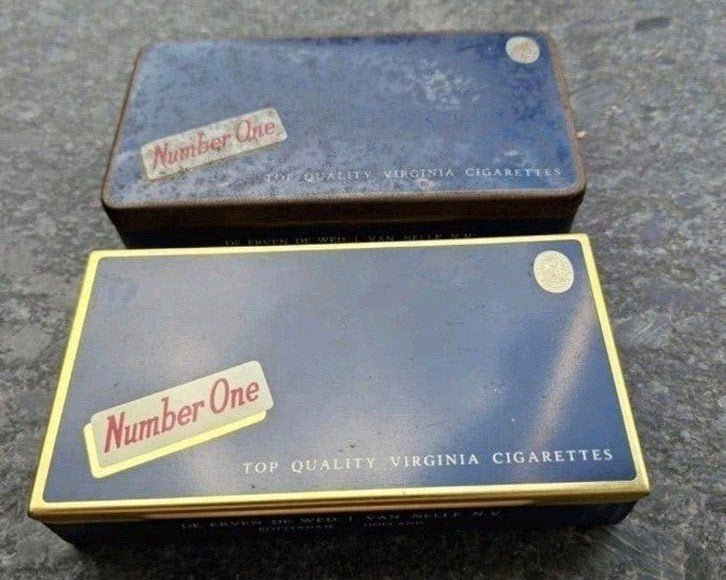 Unieke set: 2 Van Nelle sigarettenblikken (vintage & mint), Ophalen of Verzenden, Zo goed als nieuw