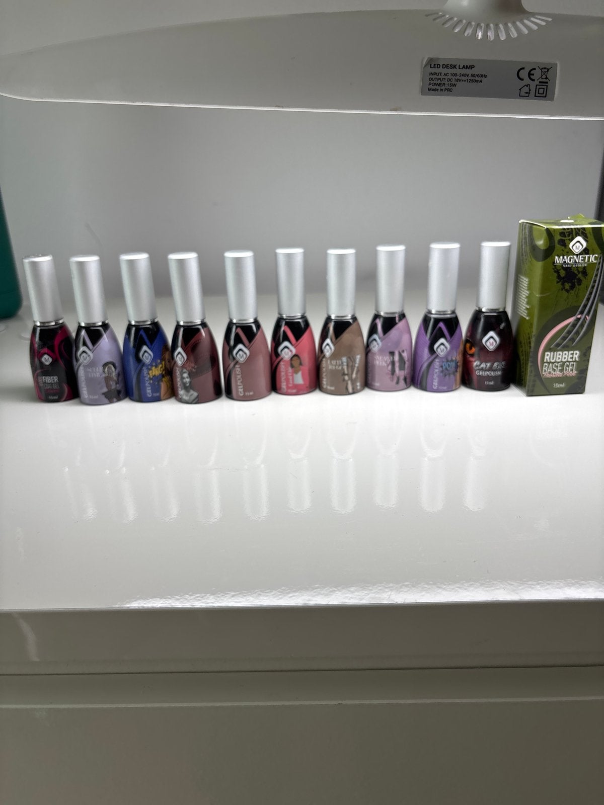 Magnetic Gelpolish Set: 9 kleuren + rubberbase, Ophalen of Verzenden, Zo goed als nieuw, Overige typen