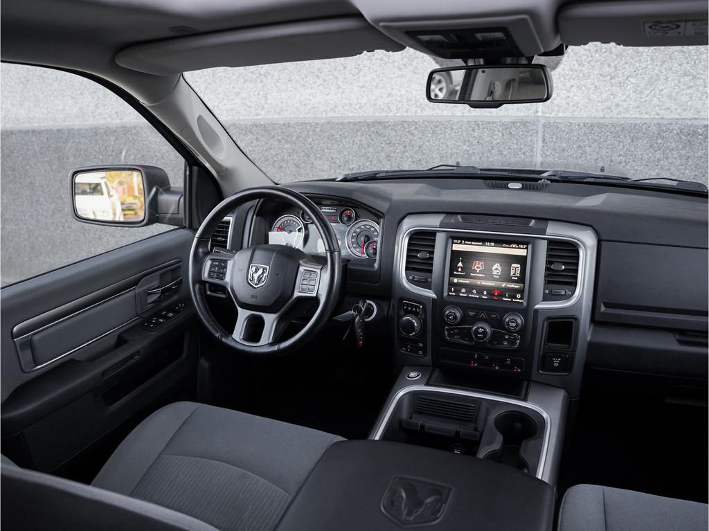 Dodge Ram 1500 5.7 V8 Night Edition CrewCab Classic |CarPlay, Auto's, Dodge, Automaat, Achterwielaandrijving, 5654 cc, 402 pk