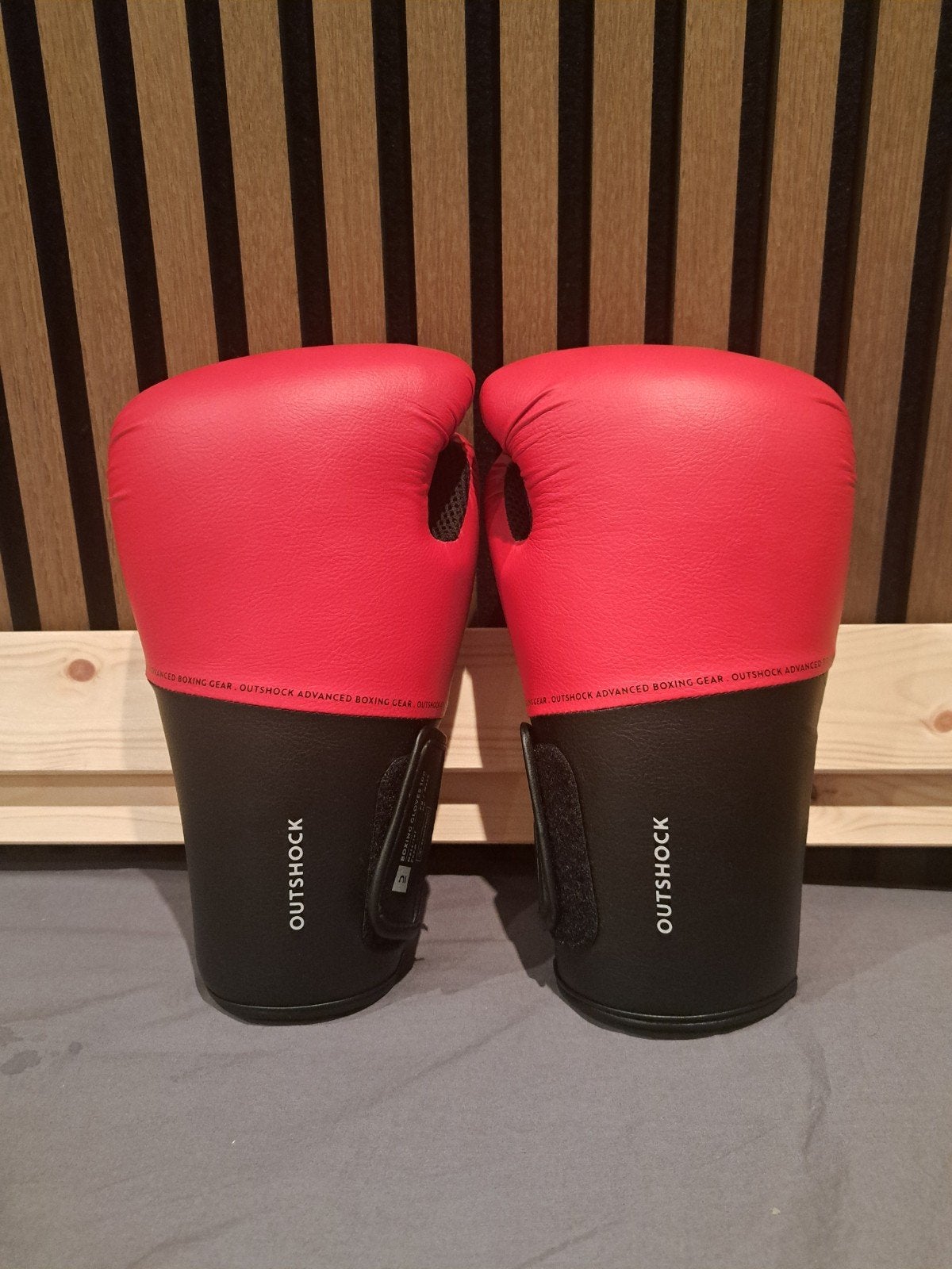 Outshock Bokshandschoenen Rood - Maat 10 oz, Ophalen of Verzenden