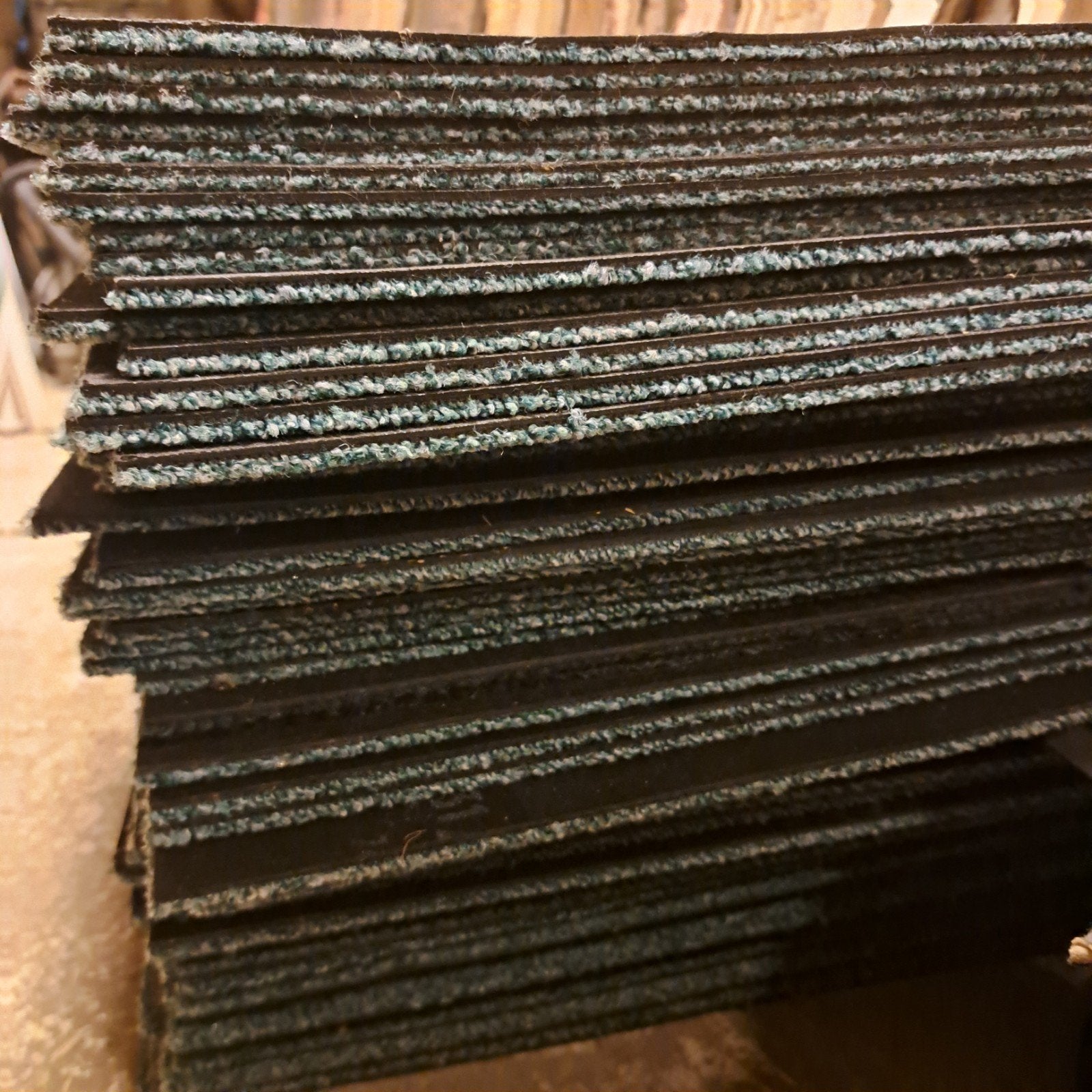 +/- 100 Heuga Tapijttegels Licht blauw., Ophalen of Verzenden, Blauw, Tapijttegels