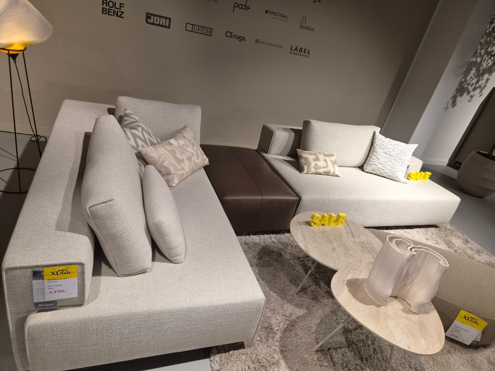 Moderne Hoekbank Cella - Showroommodel, Huis en Inrichting, Banken | Bankstellen, Ophalen, 100 tot 125 cm, Hoekbank, 300 cm of meer