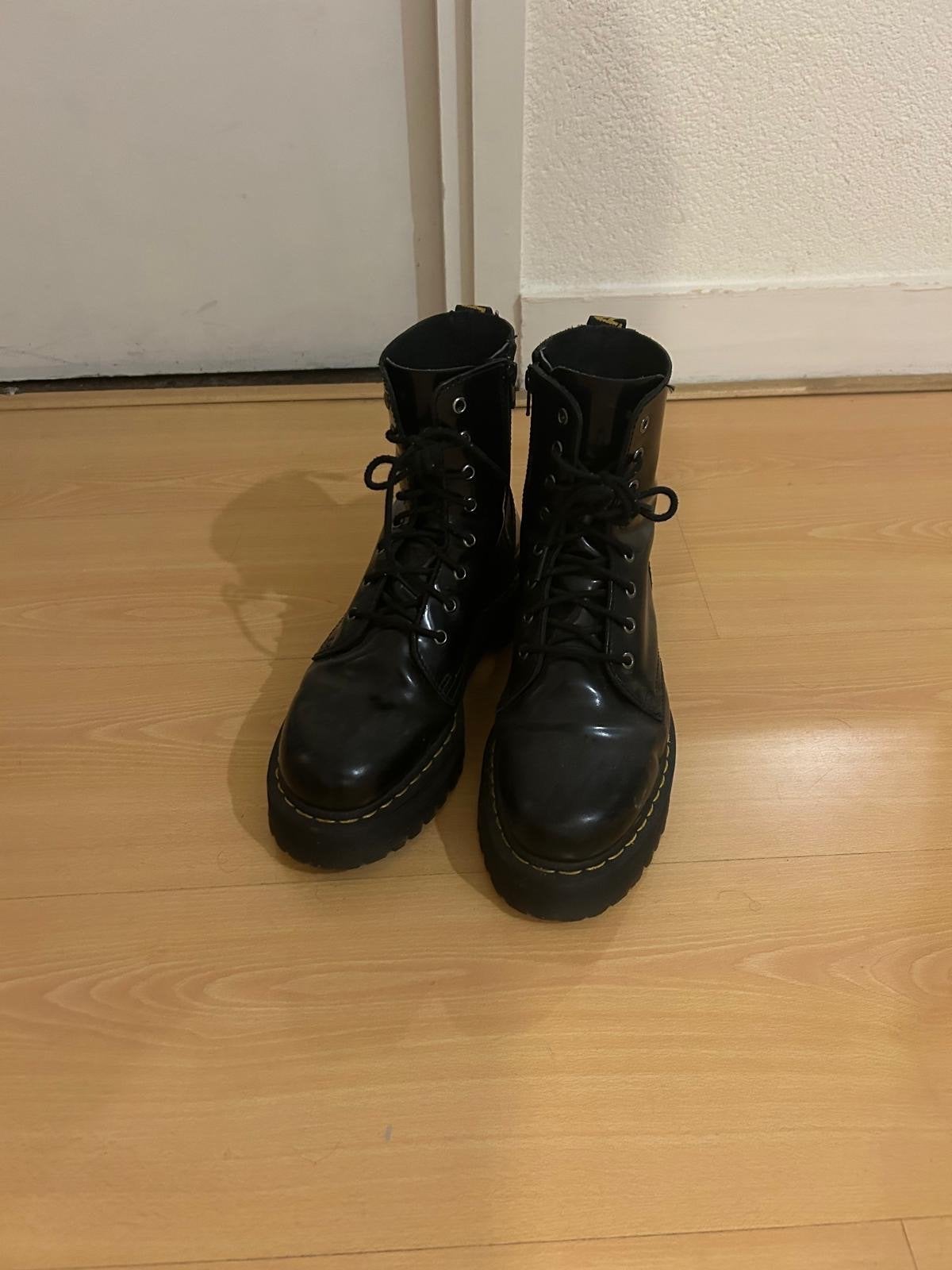 Dr. Martens Jadon laarzen - Zwart, maat 43, Kleding | Dames, Zwart, Lage of Enkellaarzen, Ophalen of Verzenden, Zo goed als nieuw