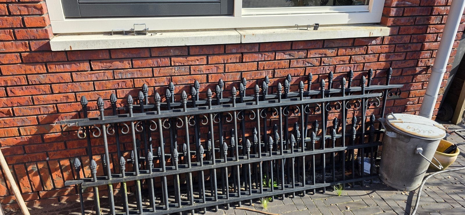 Sierhekwerk - Zwart metalen hekwerk met decoratieve punten, Ophalen, Gebruikt, IJzer, Sierhekwerk