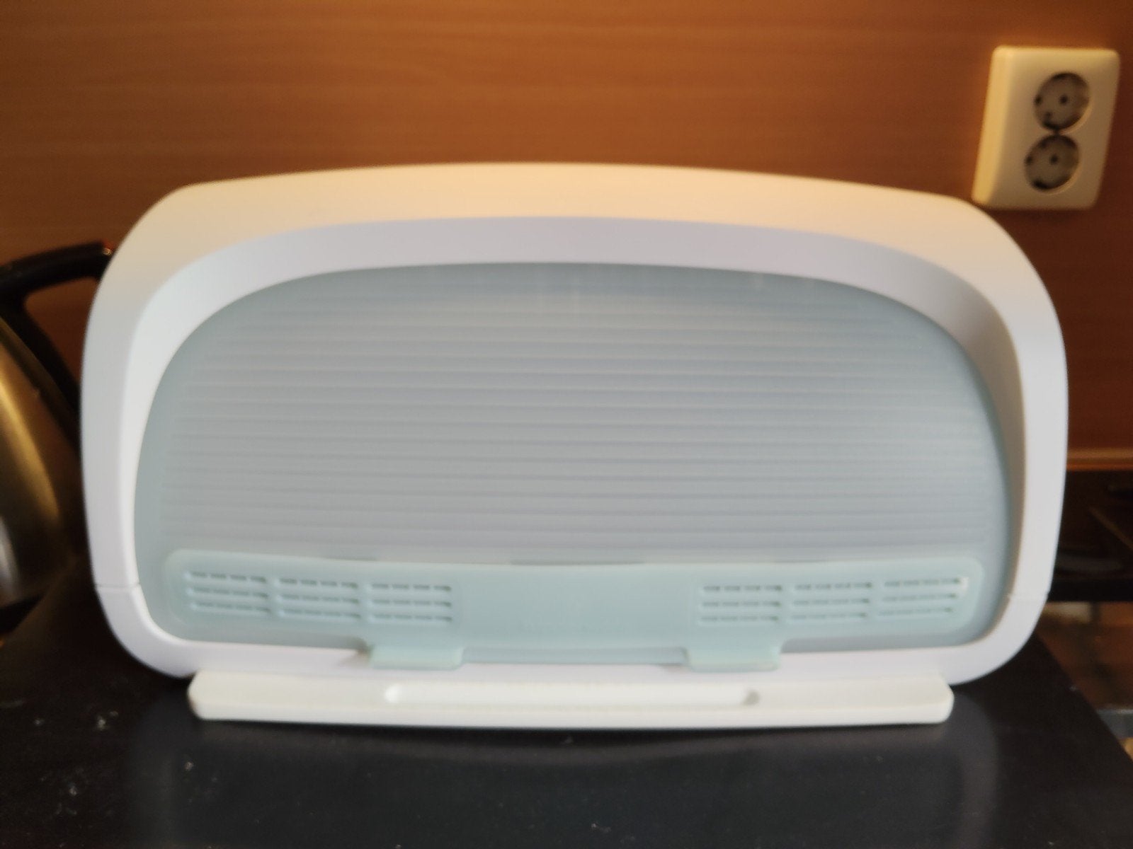 Tupperware Broodtrommel Wit met Turquoise Klep en Snijplank, Huis en Inrichting, Keuken | Tupperware, Ophalen, Gebruikt, Wit, Met deksel