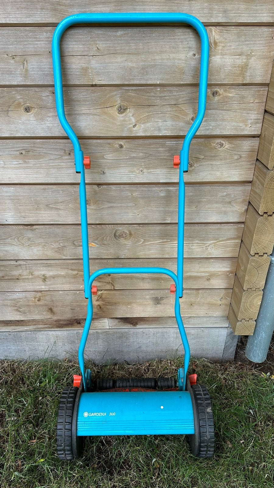 Gardena 300 Handgrasmaaier/Kooimaaier – Compact en degelijk!, Tuin en Terras, Grasmaaiers, Ophalen, Gebruikt, Handgrasmaaier, 30 t/m 39 cm