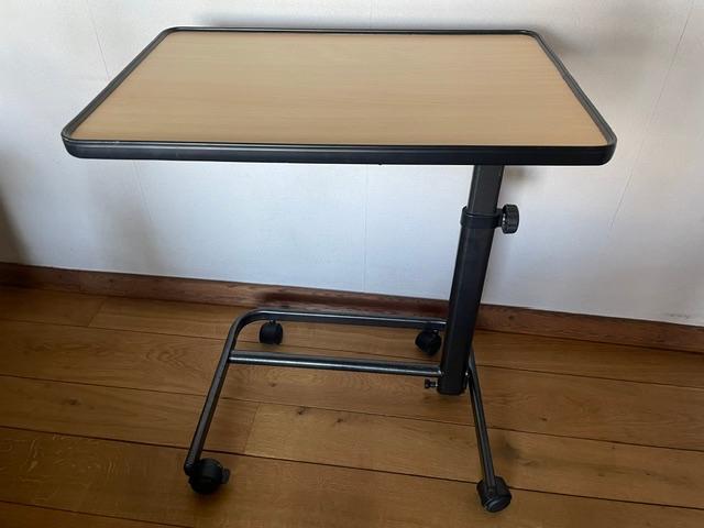 Bedtafel - laptoptafel - leestafel, verstelbaar op wieltjes, Huis en Inrichting, Tafels | Bijzettafels, Gebruikt, 55 tot 75 cm
