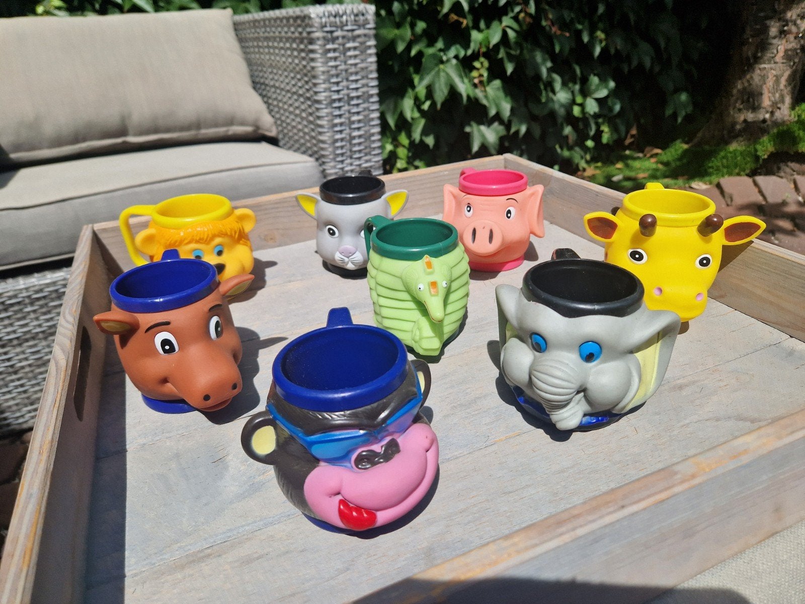 Set van 8  leuke dieren bekers /  ijsbekers kinderfeestje, Ophalen of Verzenden, Zo goed als nieuw