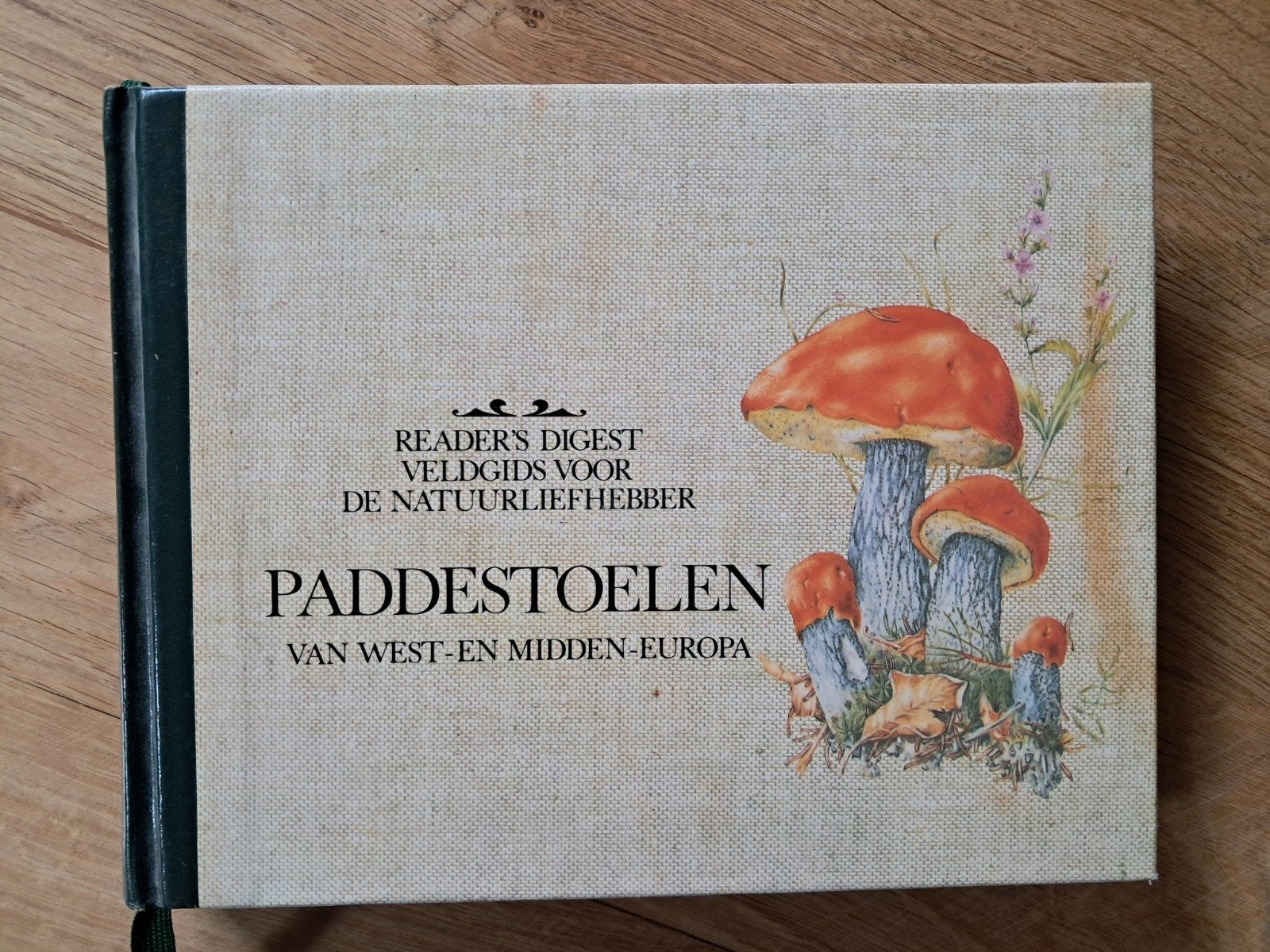 Paddenstoelen Veldgids Reader's Digest, Boeken, Ophalen, Zo goed als nieuw, Natuur algemeen, Reader's Digest