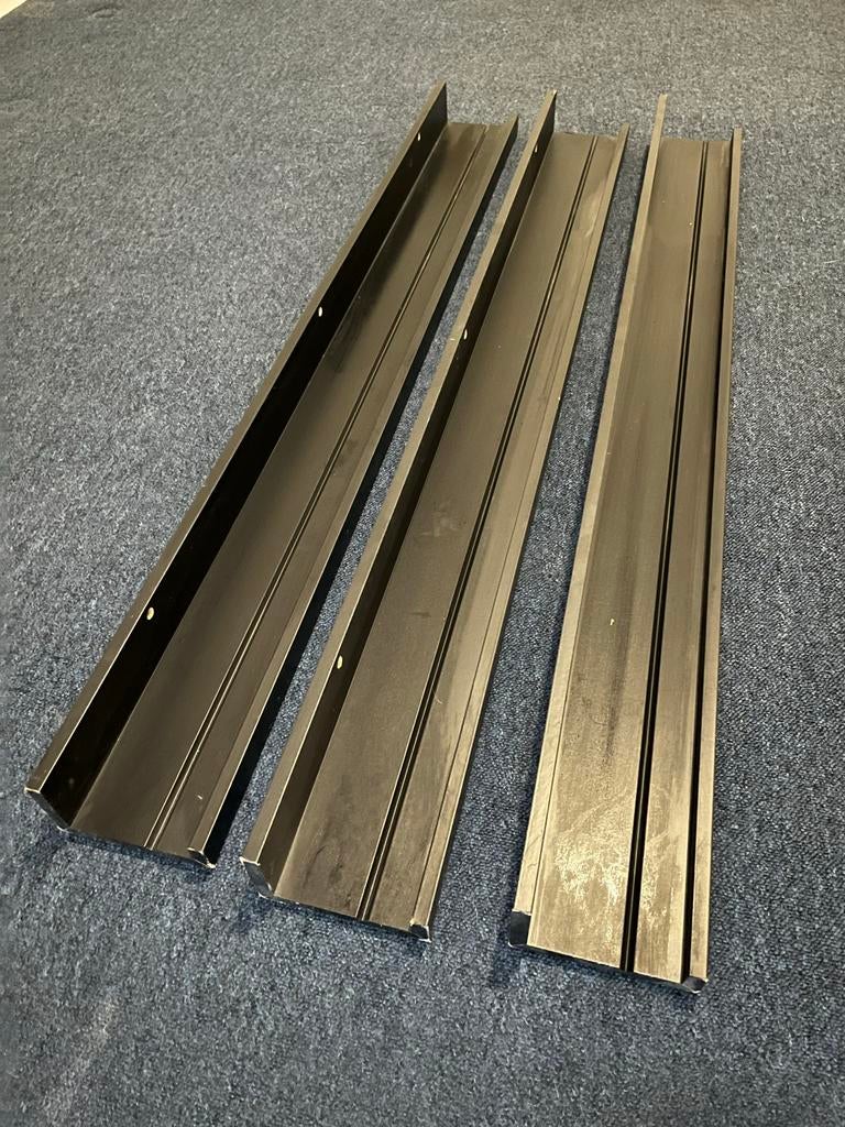 3x IKEA Mosslanda plankjes zwart - 115cm, Ophalen, Gebruikt